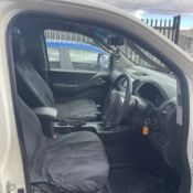 NISSAN NAVARA DUAL CAB 4X4