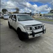 NISSAN NAVARA DUAL CAB 4X4