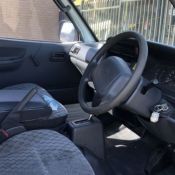 TOYOTA 2002 AUTOMATIC HIACE 13 SEATER COMMUTER