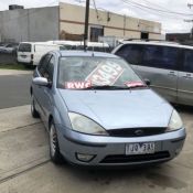 2004 FORD FOCUS 4 DOOR HATCH   1.8 LITRE ENGINE   4 CYLINDER   UNLEADED FUEL   5 SPEED MANUAL   DUAL